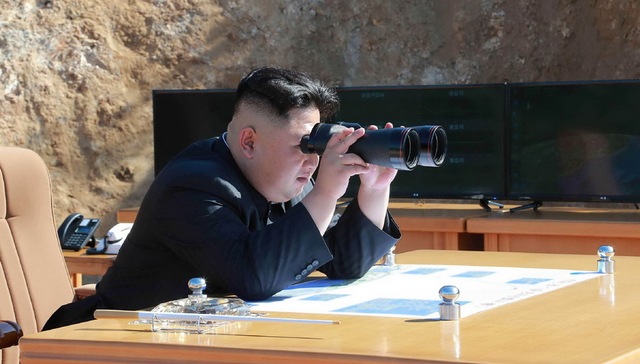 朝鲜正考虑同时发射四枚战略导弹包围打击关岛的方案