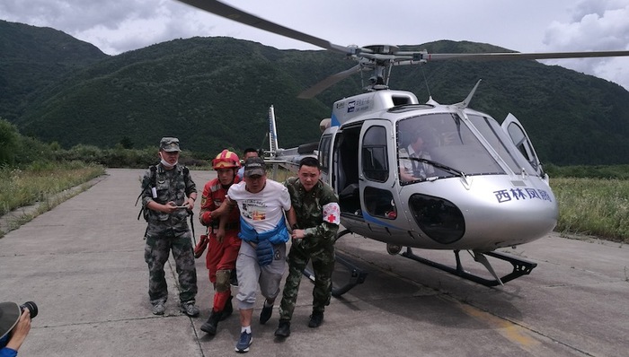 九寨沟,地震,伤员,救治,转移,外国游客