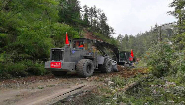 九寨沟地震,301省道,山体塌方