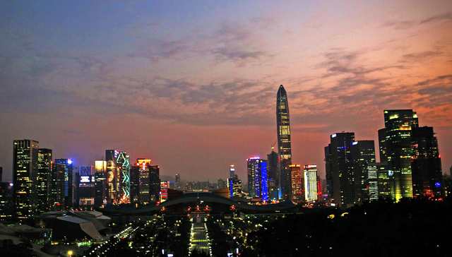 产业空心化背后是深圳的放弃与坚守