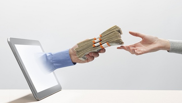 香饽饽,德邦物流,保利地产,牌照申请,公关,网络平台,经济观察报,银监会,渠道效率,发放牌照