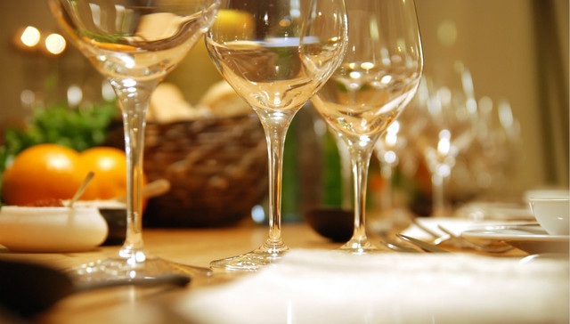 陕西榆林一区委书记饭店内被富豪殴打 官方披露详情