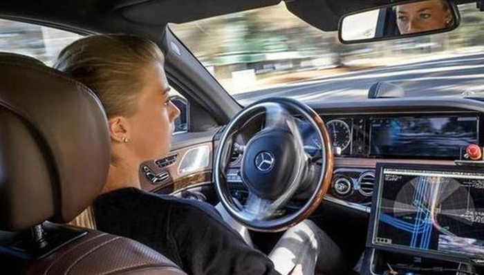 调查|自动驾驶实现后 接近50%的人在车里竟然是想做这件事！