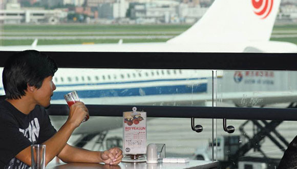 民航局新规欠考虑 捆绑的“锅”不该叫航司背