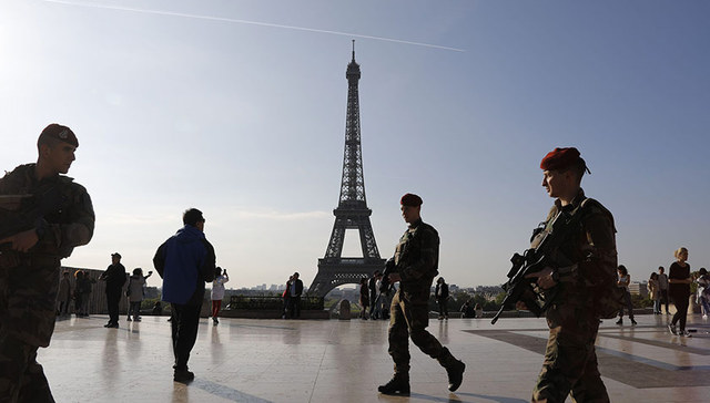 巴黎,冲撞,汽车