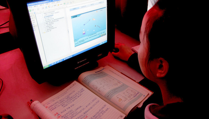 在职教师,在线教育,争议,法律