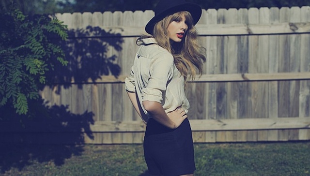 【文娱早报】泰勒·斯威夫特性骚扰案胜诉 华谊腾讯娱乐上半年净亏损至多7500万港元