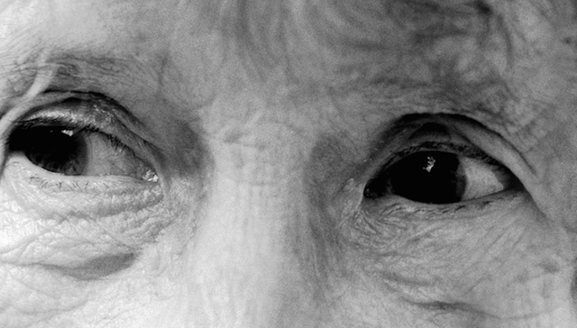 【研究】扫描眼睛可以早日发现老年痴呆 不愿锻炼给钱也没用