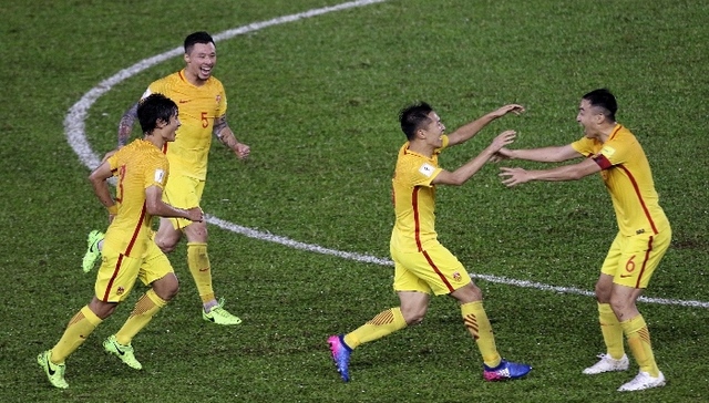 【体育晚报】国足12强赛名单公布 CBA新规禁止穿“鸳鸯鞋”