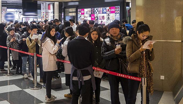 网红餐饮,排队,记者体验