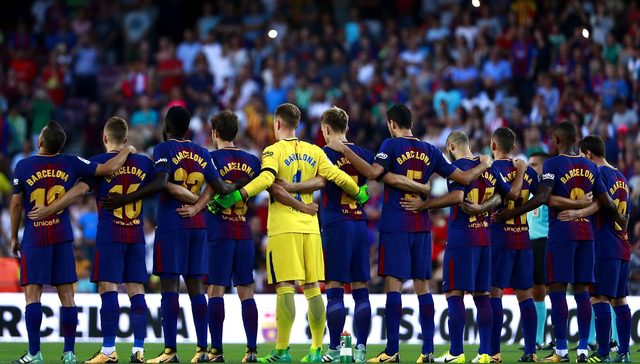 【体育明星日常】足坛为巴塞罗那祈福 伦纳德北京一展歌喉