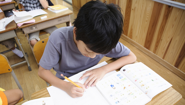 因“不会数学”每年损失200亿英镑 英国进口中国数学教材