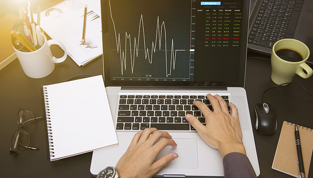 最爱“押宝”的基金经理今年没押准 他的博时卓越品牌究竟买了什么股？