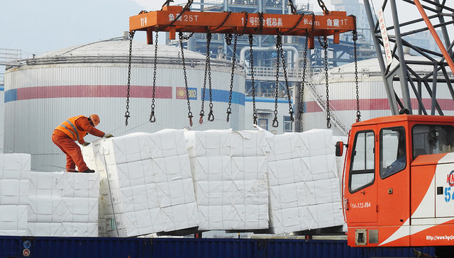 7月工业企业利润增速放缓至16.5% 去杠杆取得积极进展