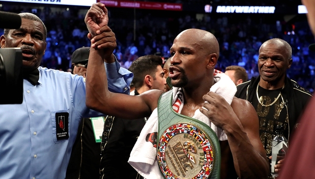 生涯50战全胜达成：跨界大战梅威瑟TKO麦格雷戈