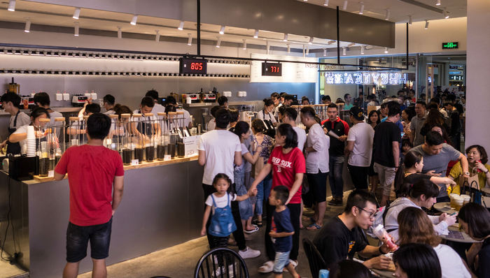 “排队托”背后营销陷阱调查