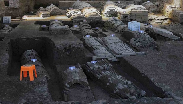 逝世400年后 戏剧家汤显祖的墓葬在江西抚州发现并确定