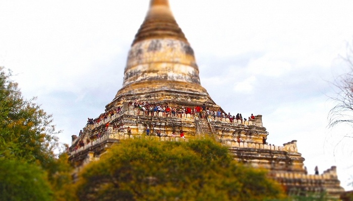 想成功申遗 缅甸得先把蒲甘佛塔上的游客拽下来