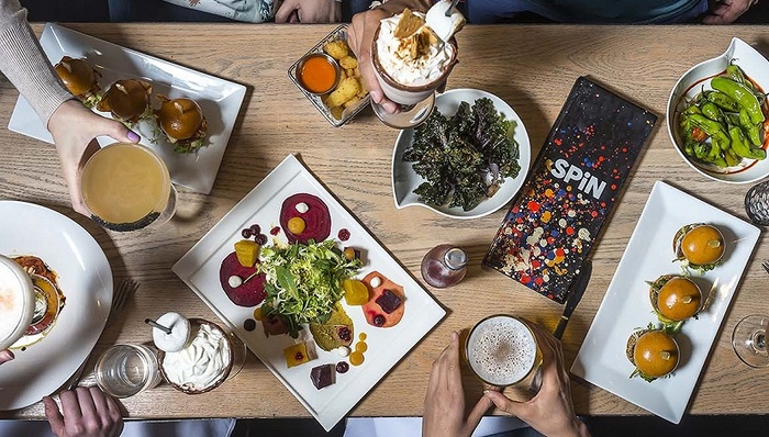 NOBU,导演,好莱坞明星,餐厅,龙舌兰酒,乒乓球俱乐部,夜店,做义工,邦乔维,杀死比尔