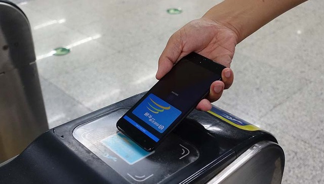 北京公交可以用iPhone刷了  但现在开通的线路还太少