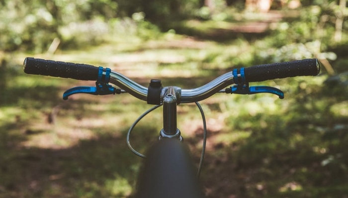 电子围栏,摩拜,维护调度,一线城市,运维,新玩家,ofo,云网,打法,易观