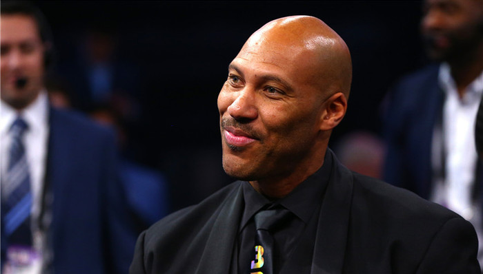 【体育明星日常】球爹喜获杜兰特力挺 国足赢球贝利祝贺是“毒奶”？