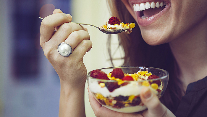 光明乳业,莫斯利安,常温酸奶,果粒酸奶