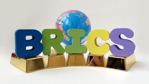 金砖沉甸甸，能给老百姓带来多少真金白银？