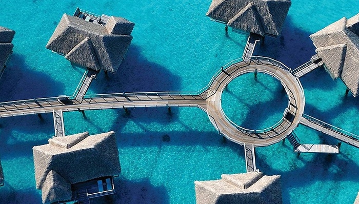 全球酒店现有9000多个水上屋，原来它50年前诞生于大溪地