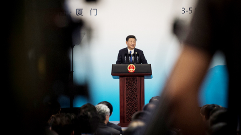 习近平主持新兴市场国家与发展中国家对话会并致辞