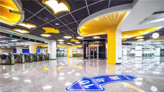 成都地铁10号线一期明日试运营 直达双流机场2号航站楼