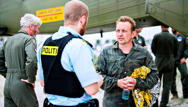 女记者,谋杀,潜水艇