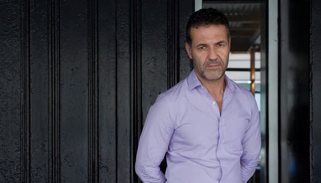 《追风筝的人》作者卡勒德·胡赛尼：在难民故事的讲述中寻找希望