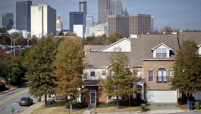 美国家庭收入创金融危机以来新高 最有钱的是亚裔