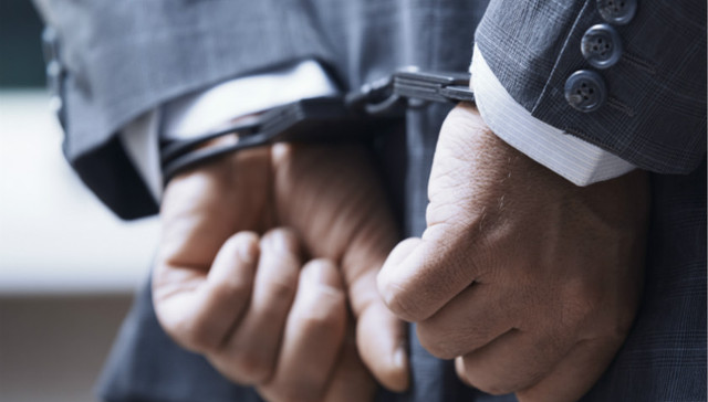 上海破获特大网络盗窃系列案：黑客利用理财APP漏洞半天提现千万