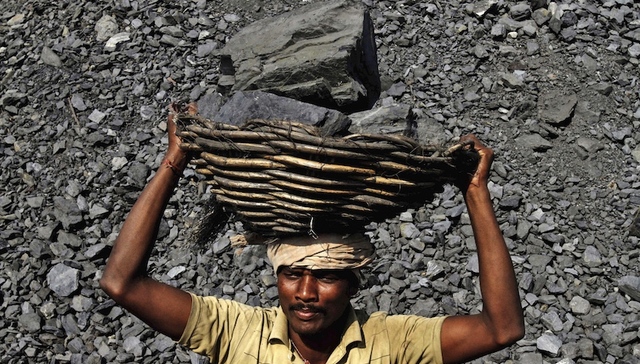 洪水导致“燃煤之急” 印度遭遇能源危机被迫转向天然气