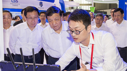 刘云山：为党的十九大胜利召开营造良好网络环境