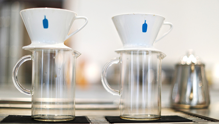 Bottle,Blue,开缺口,建筑师,咖啡师,雀巢公司,玩家,门店,透明感,纽约时报