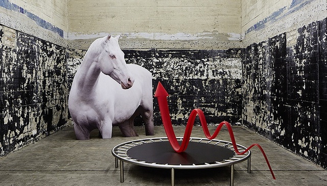 柏林最丑的地堡，如何变身一票难求的最潮艺术空间？