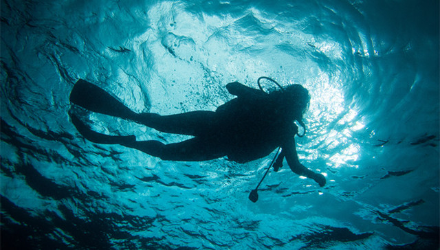 水长城,潜水员,失踪