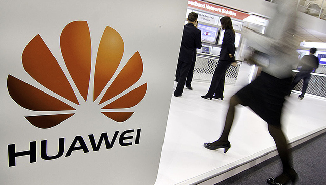 谷歌,华为手机,Linkedln,WPP,低端手机,奋斗者,叙事框架,局外人,不及格,智能手机