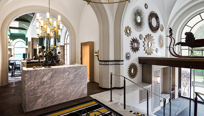 先锋艺术,美好时光,脱帽礼,艺术家,吊灯,酒店开业,Fabbri,画作,Belle,装饰画