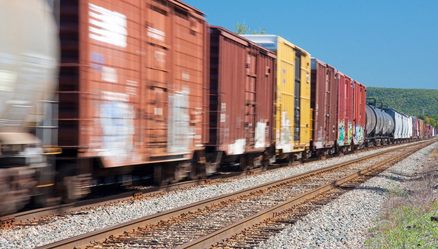 【财经数据】8月铁路货运量同比增长13.1% 双十一快递预计超过10亿件