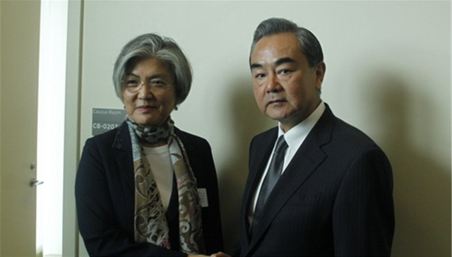 王毅,中方,康京和,外长,萨德,半岛,决议,核问题,双边关系,韩中