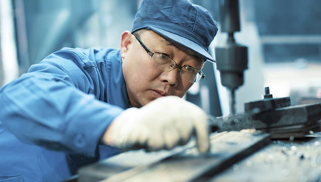 高技能人才,升级版,经济转型,转型发展,大师,技能竞赛,技能培训,毕业生就业率,吃饭,十一五