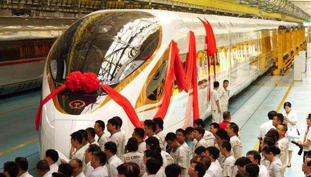 有人在“复兴号”上做了这个实验 结果让人吃惊