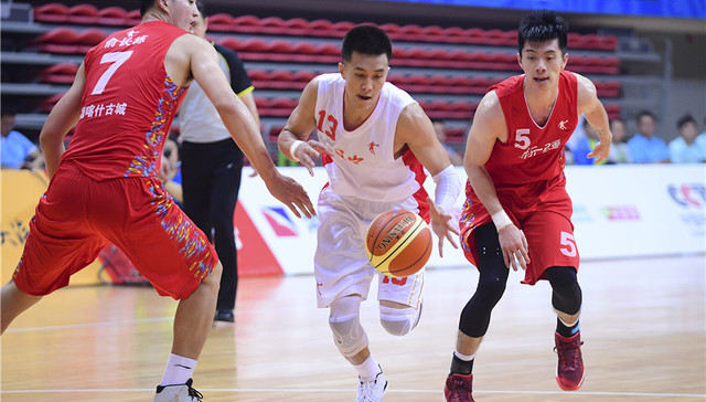 【体育明星日常】郭艾伦搞怪晒照 “点球事件”后内马尔向全队道歉