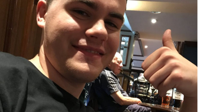 喝什么酒？还是乖乖喝奶吧