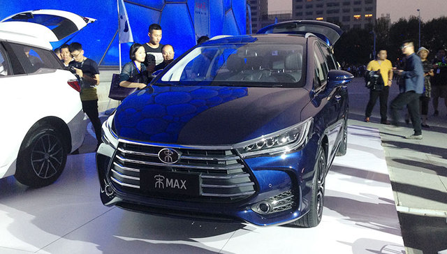 比亚迪宋MAX上市 售价7.99万-11.99万