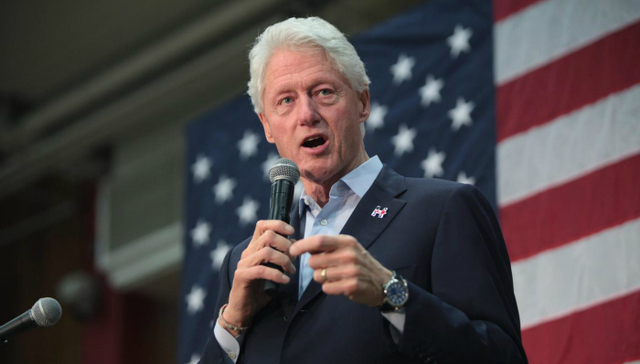 《国土安全》出品方买下克林顿小说《总统失踪了》电视剧版权